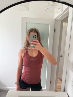 Alphalete tank !!